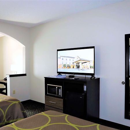 Super 8 By Wyndham High Point/Greensboro Bagian luar foto