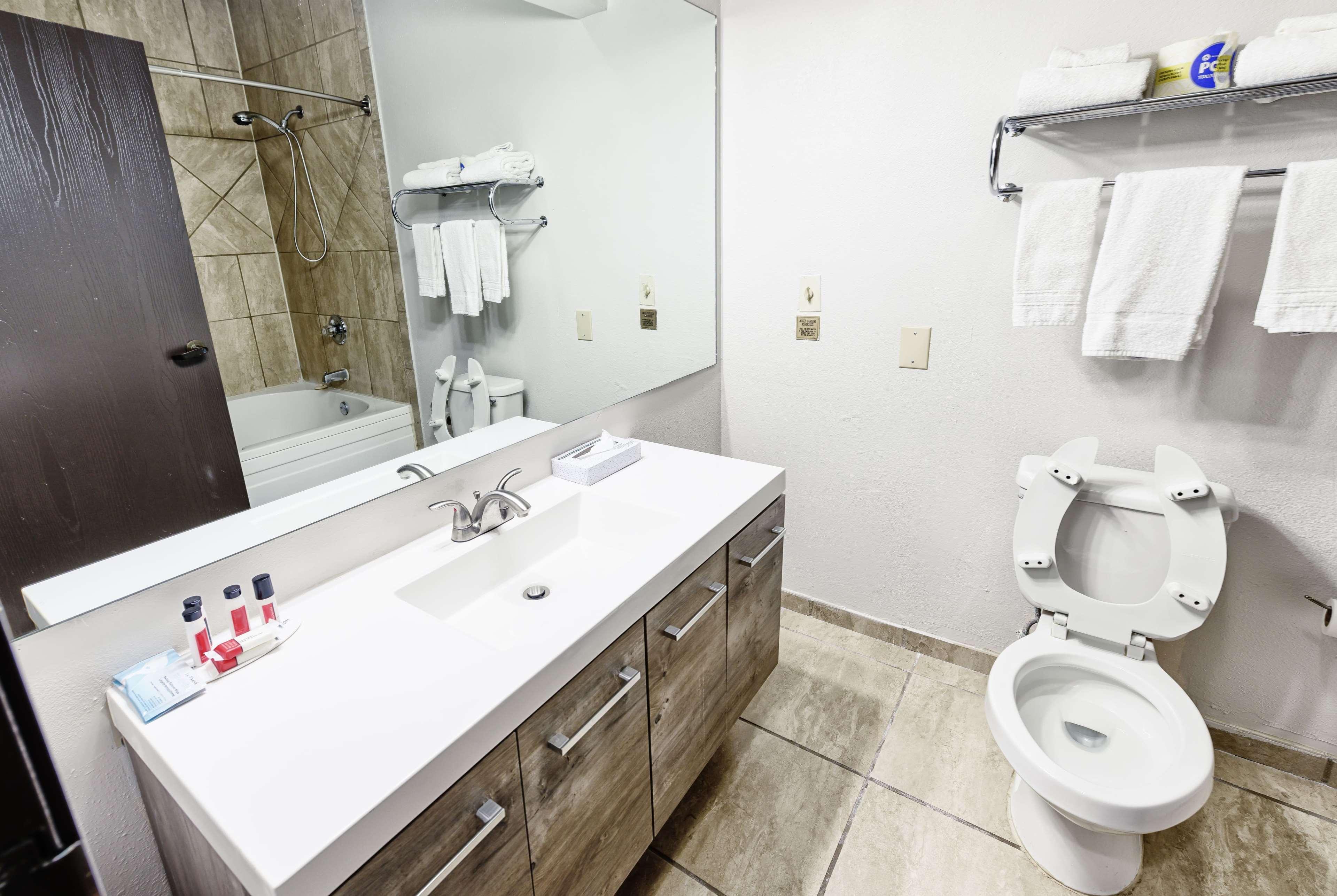 Super 8 By Wyndham High Point/Greensboro Bagian luar foto