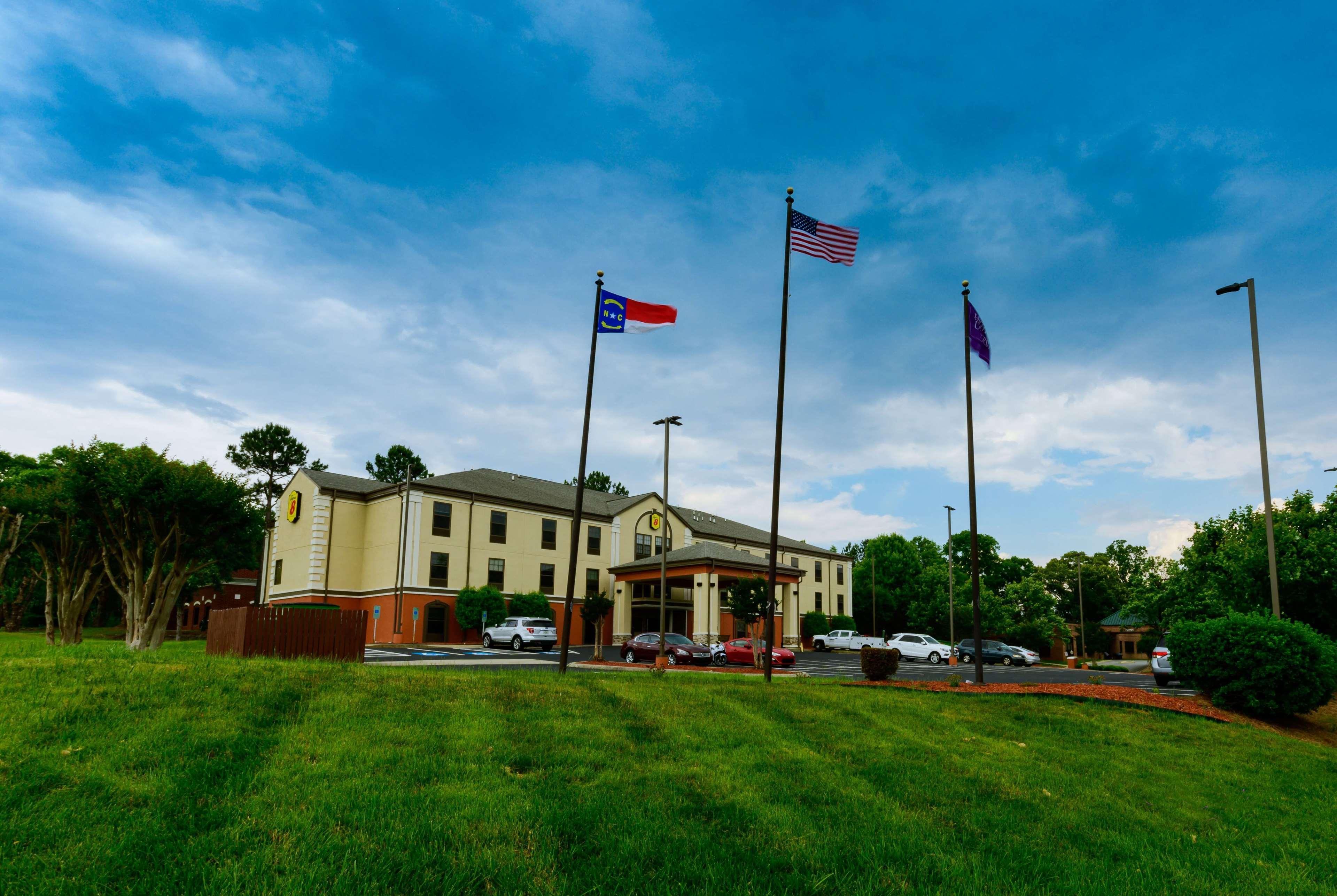 Super 8 By Wyndham High Point/Greensboro Bagian luar foto
