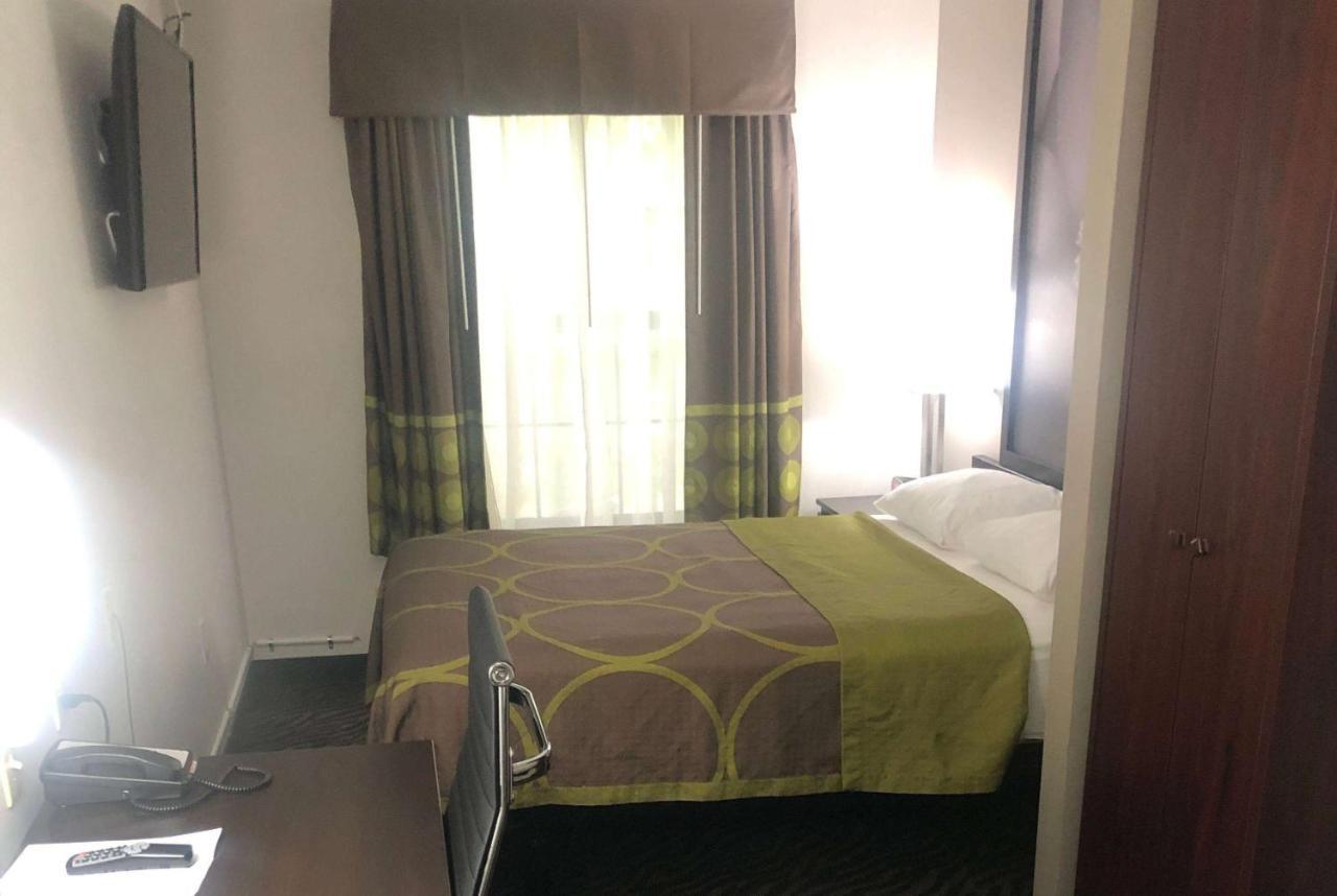 Super 8 By Wyndham High Point/Greensboro Bagian luar foto