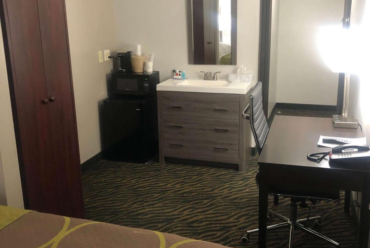 Super 8 By Wyndham High Point/Greensboro Bagian luar foto