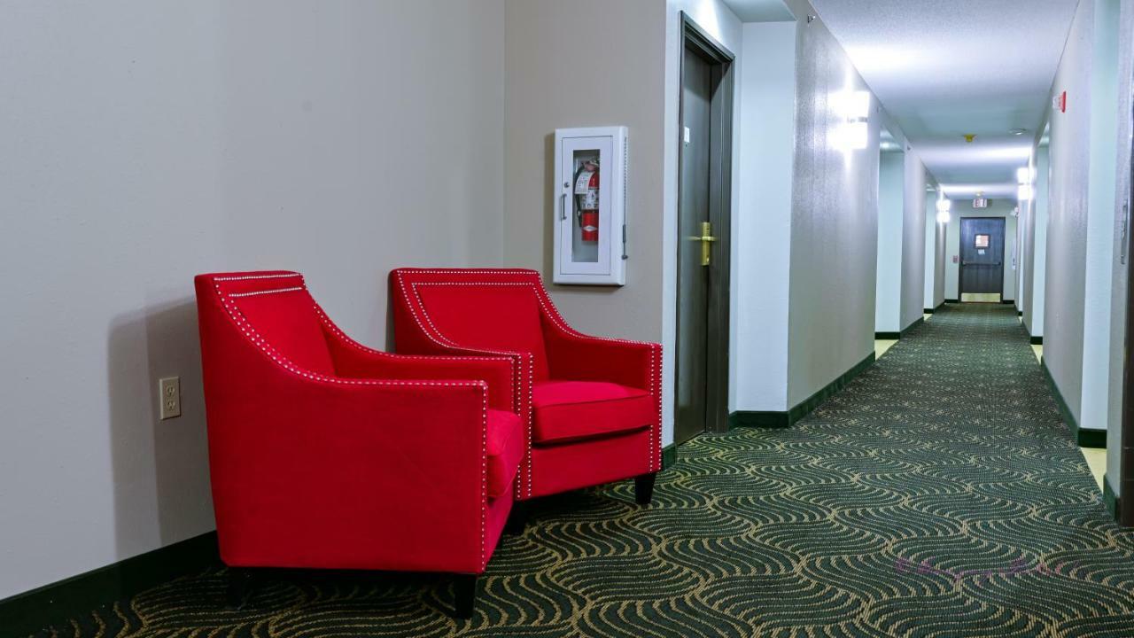 Super 8 By Wyndham High Point/Greensboro Bagian luar foto